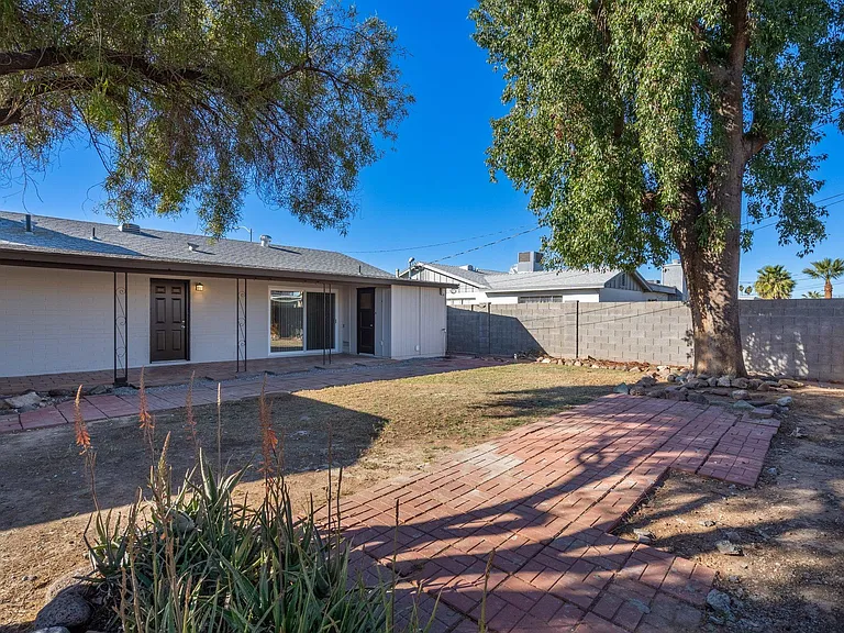 3120 W Columbine Dr — Photo 32