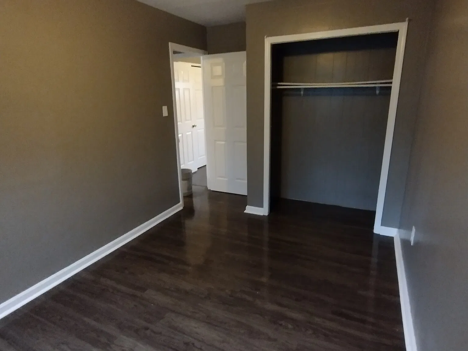 1102 Capri Dr - 1 — Photo 3