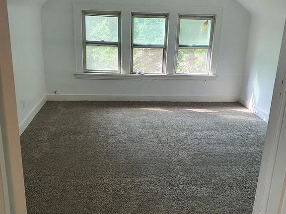 4th image of 777 Boulevard St #3
