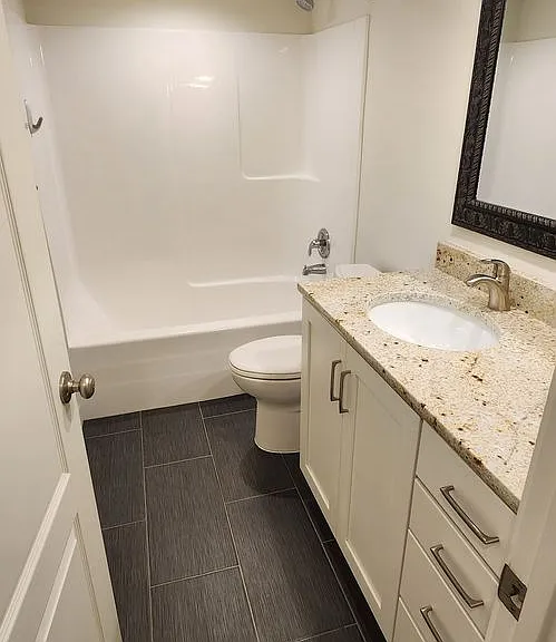 5486 W Venetia St — Photo 17
