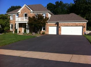 10521 W Liberty Trail Dr, Saint Louis, MO