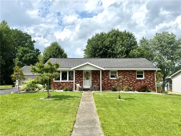 1812 Grove Ave, New Castle, PA 16101