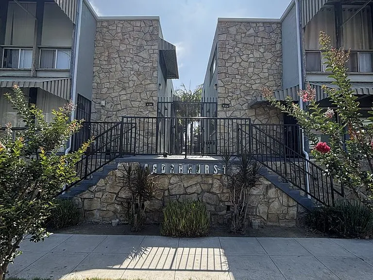 438 Cedar Ave #3 — Photo 1