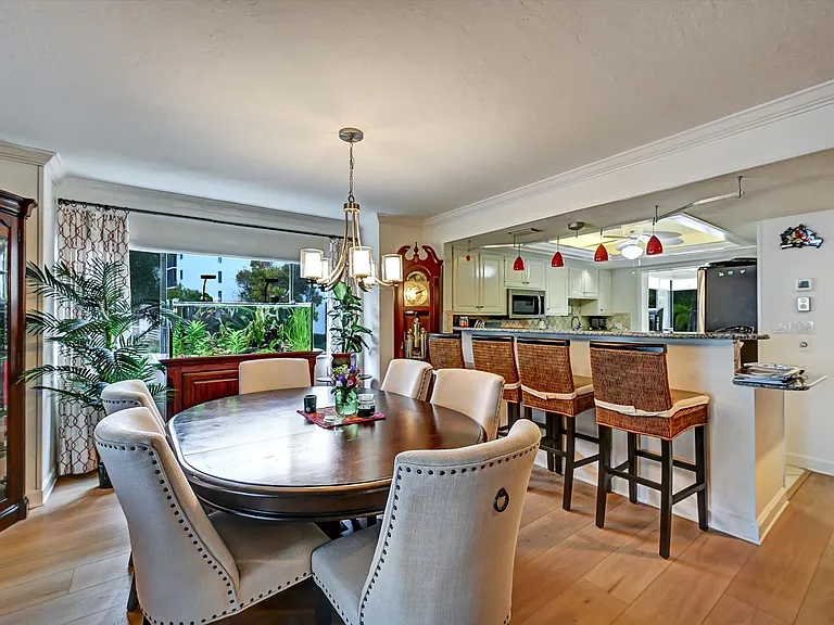 4821 S Landings Dr #106 — Photo 3