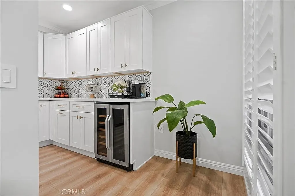 2 bed, 1016 sqft, $3,600 — Photo 3