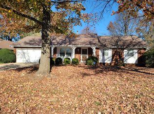 1441 E Downing St, Springfield, MO 65804
