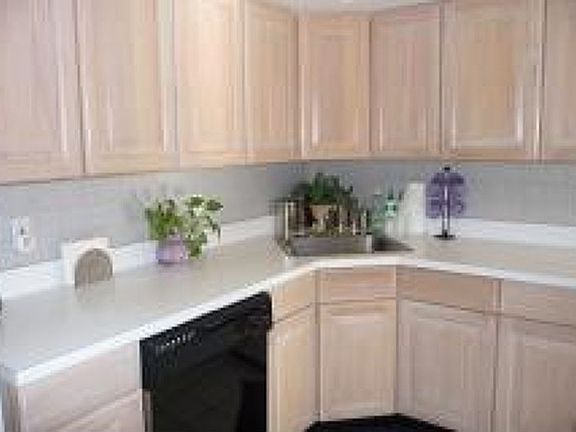 3rd image of 162 Clarken Dr