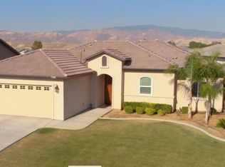 6611 Borah Peak Rd, Bakersfield, CA 93306