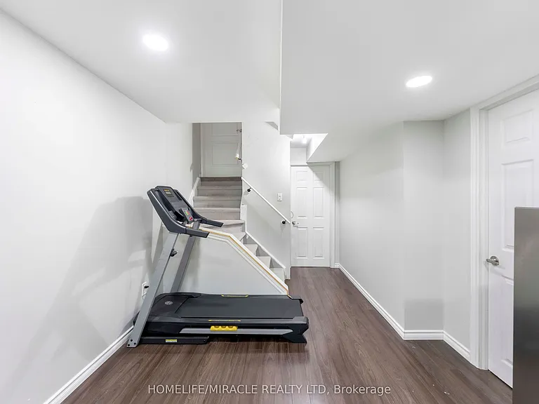 1619 Frolis St — Photo 30