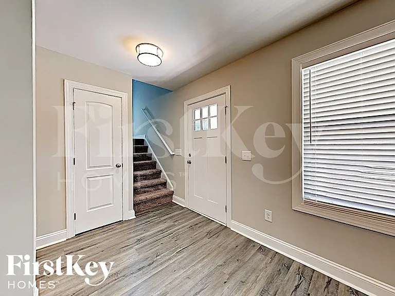 149 American Ave NE — Photo 2