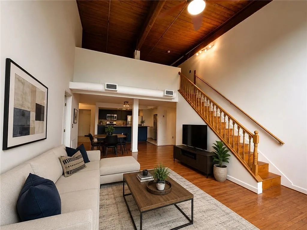 2 bed, 1340 sqft, $2,200 — Photo 4