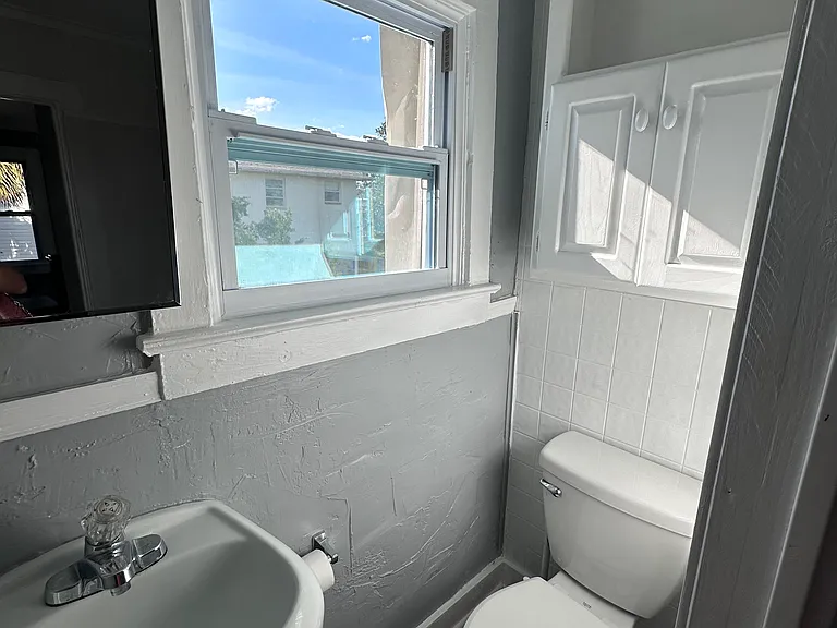 829 N Oleander Ave — Photo 21
