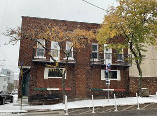 12503 Mayfield Rd, Cleveland, OH 44106