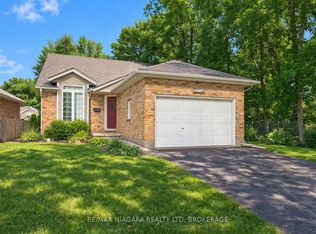 3417 Michelle Ct, Niagara Falls, ON L2H 3E7