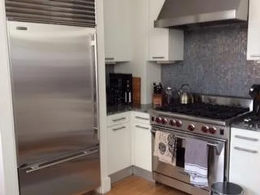 Sold by R New York | media 1