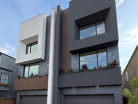 5th image of 824 Malone St