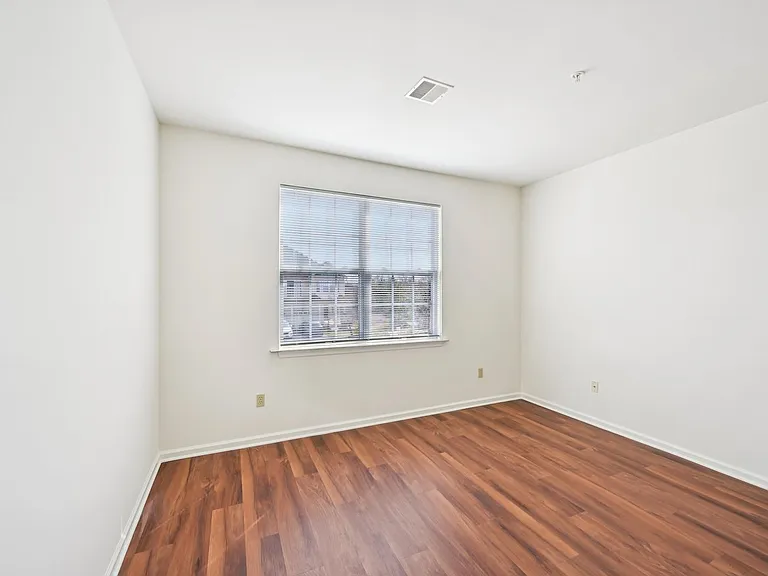 Spring Creek Apartments — Photo 104