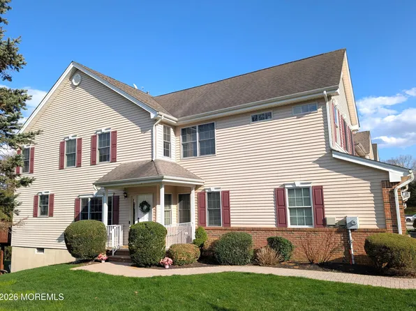 107 Whitlock Court, Manalapan, NJ 07726