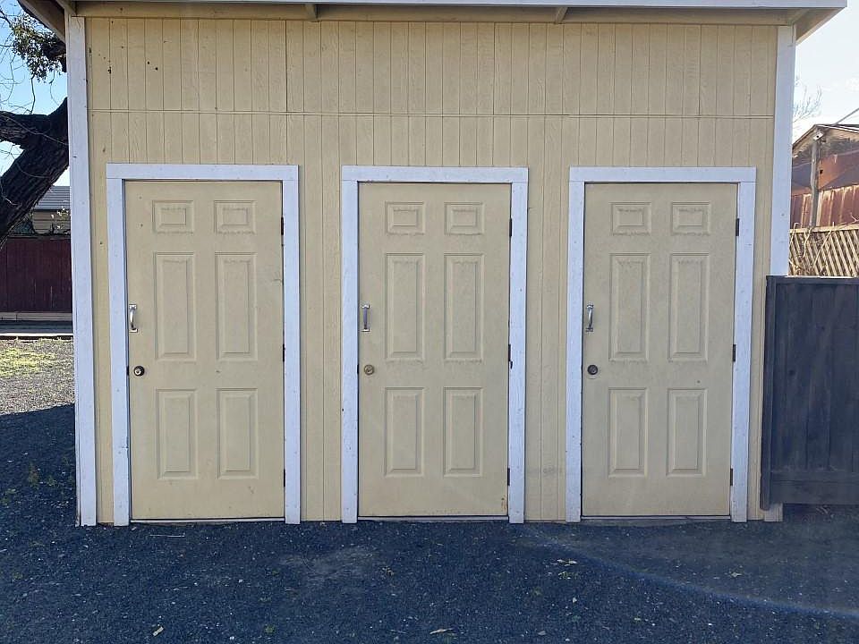 2nd image of 1034 Poppy St Unit B