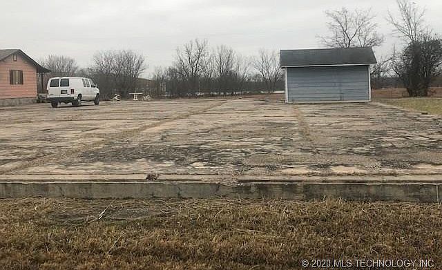 2nd image of 13855 E 530th Rd