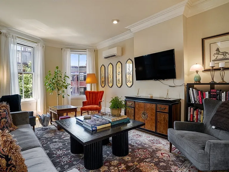 99 Pembroke St #2 — Photo 8
