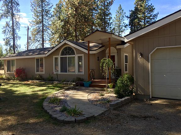 Covered front trex porch