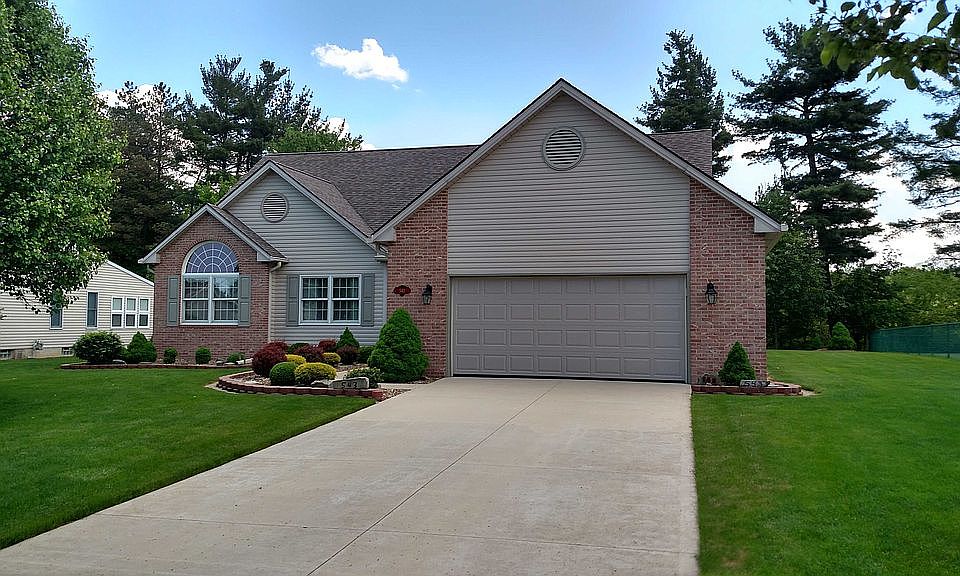 1st image of 543 Lauren Ln