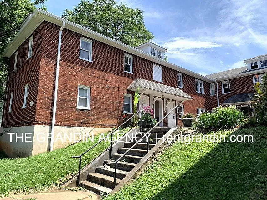1624 Chapman Avenue Southwest - B2 — Photo 3