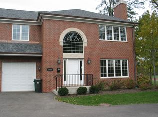 1419 N McKinley Rd, Lake Forest, IL 60045