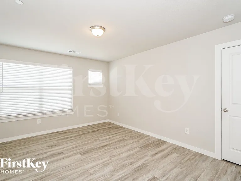 615 Sophia Way — Photo 11
