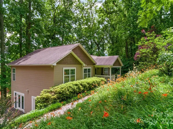 209 Blink Bonny Dr, Waynesville, NC 28786