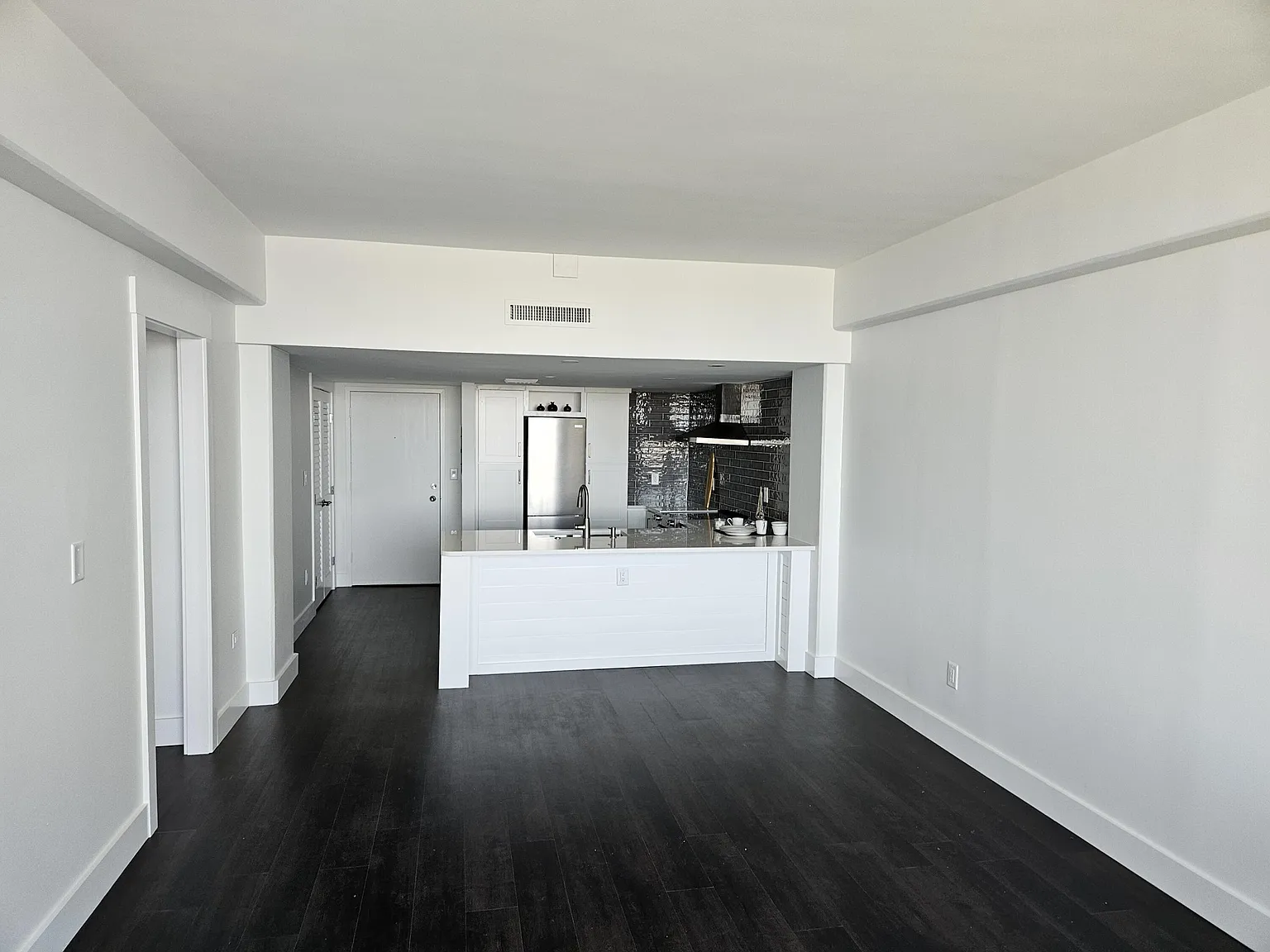 1 bed, 1.0 bath, 779 sqft, $2,095 — Photo 3