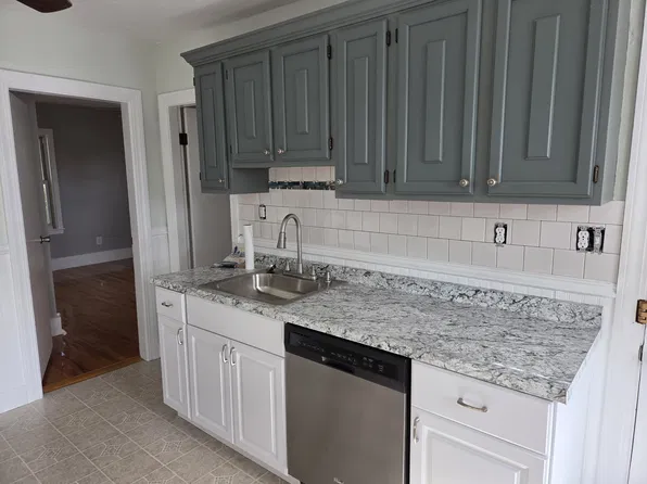 2 Gordon St #B, Worcester, MA 01604
