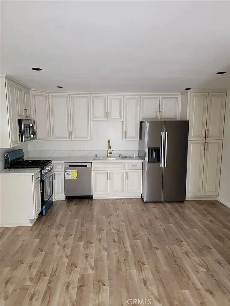 1 bed, 485 sqft, $2,000 — Photo 3
