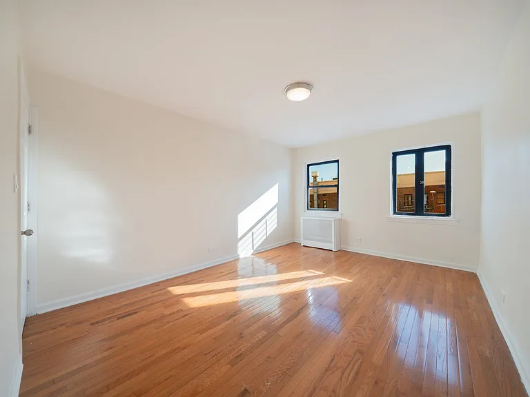 150-39 75th Ave #2D — Photo 3