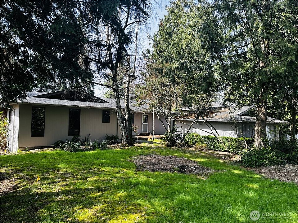 1st image of 4215 94th Ave Avenue NE