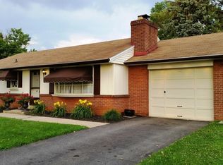 111 Whitney Rd, Lancaster, PA 17603