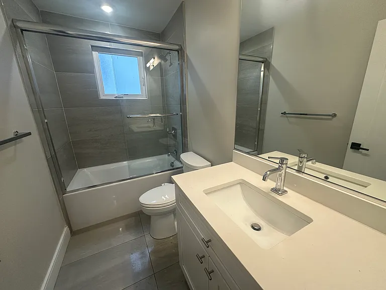44 Iffley Rd #1 — Photo 7