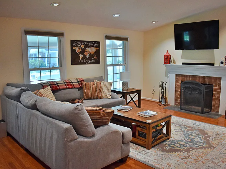 8097 Winding Way Ct — Photo 10