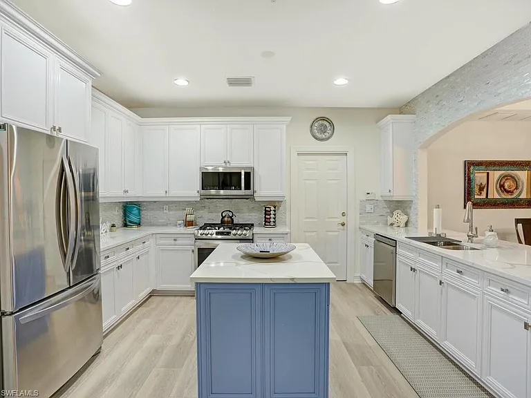 2847 Tiburon Blvd E #8-101 — Photo 13