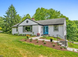 8 Miller Ave, Oldwick, NJ 08858