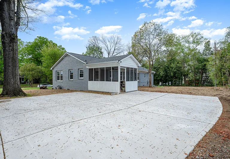 1600 Flynnwood Dr — Photo 3
