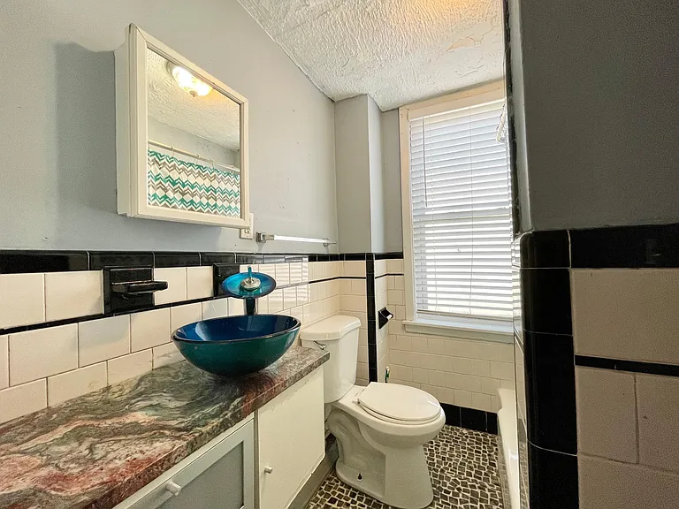 48 America St #2A — Photo 12