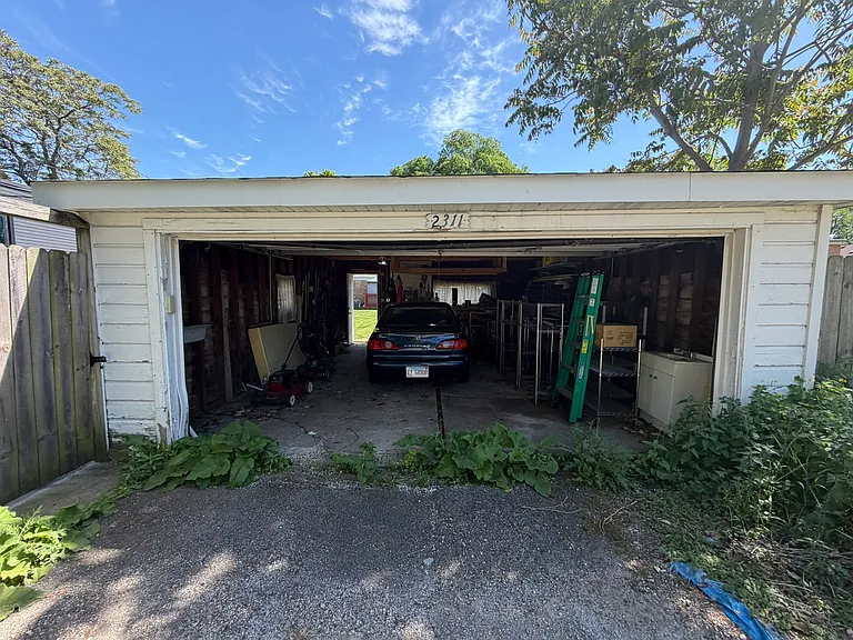 2311 Lake St — Photo 25