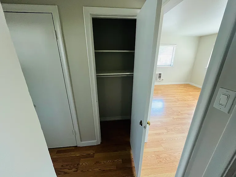 4012 N Hall St #A — Photo 7
