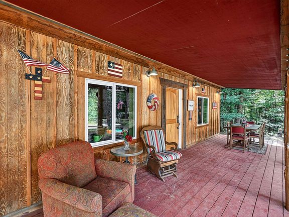 3rd image of 1082 Balcom Rd