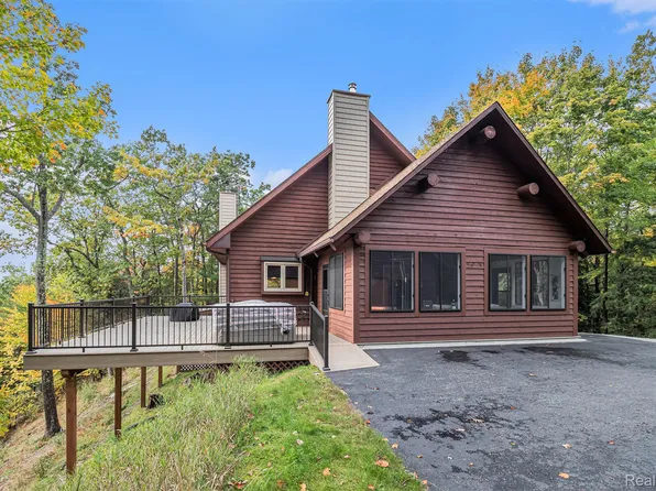 5959 La Canada, Harbor Springs, MI 49740
