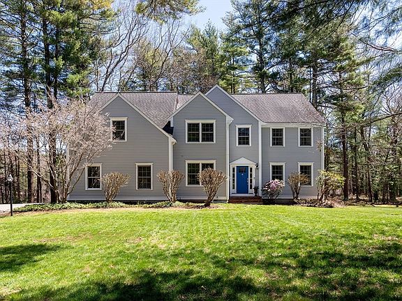 3rd image of 154 Partridge Brook Cir