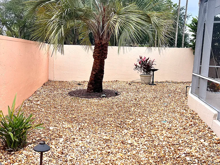 943 Mendoza Blvd — Photo 30