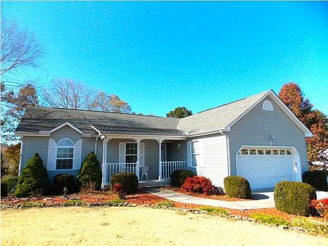 1st image of 221 Lauren Cir